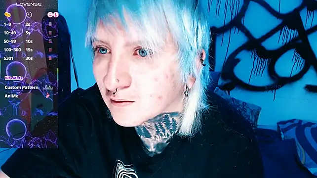 Show modela Marieblueeyes na web-kameri