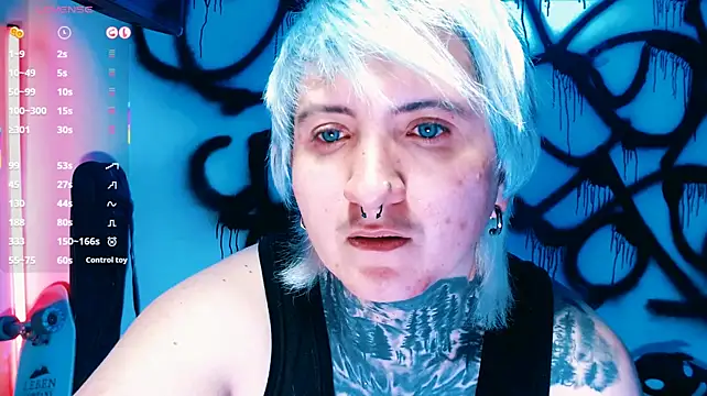 Marieblueeyes Show in webcam