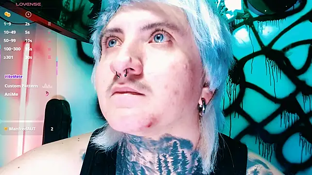 Marieblueeyes Show in webcam