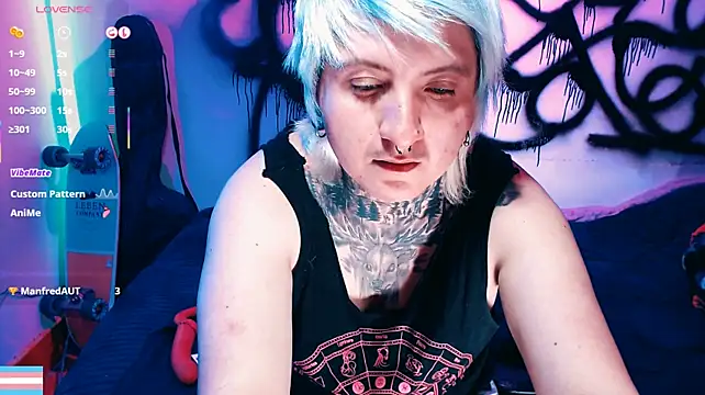 Marieblueeyes Show in webcam