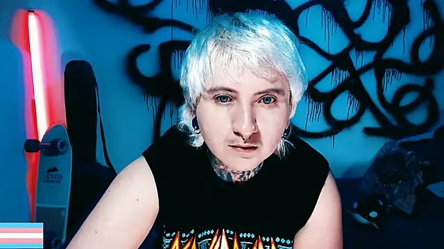 Marieblueeyes webkamerás műsora