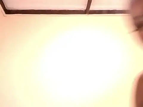 Queen_BootyXXX's Live Chat Room
