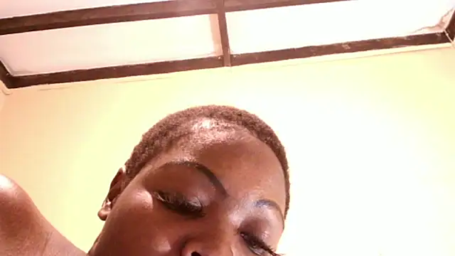 Chat XXX en directo de Queen_BootyXXX