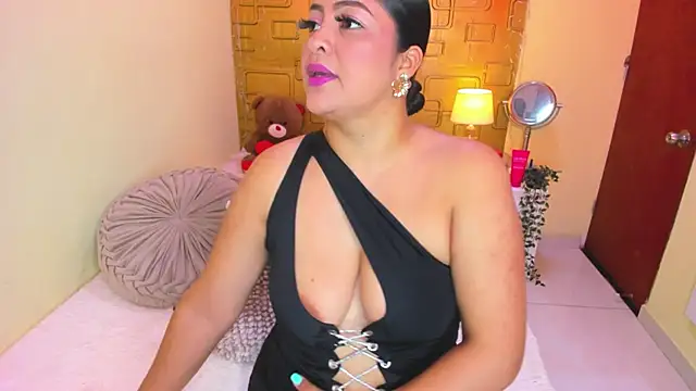 צ'אט XXX בשידור חי של Julia_Haye