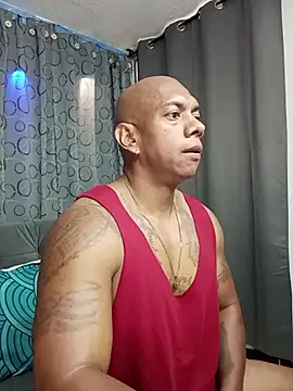 Show modela Tom_MillerX na web-kameri
