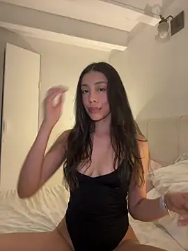 Chatroom XXX en direct de SelenaStone