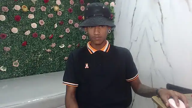 عرض كام ManSant