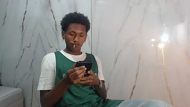 Show modela ManSant na web-kameri