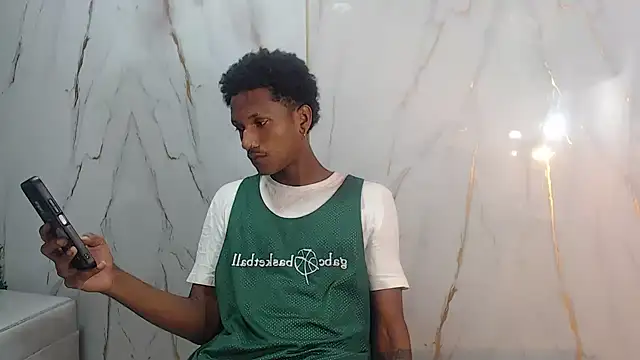 Show modela ManSant na web-kameri