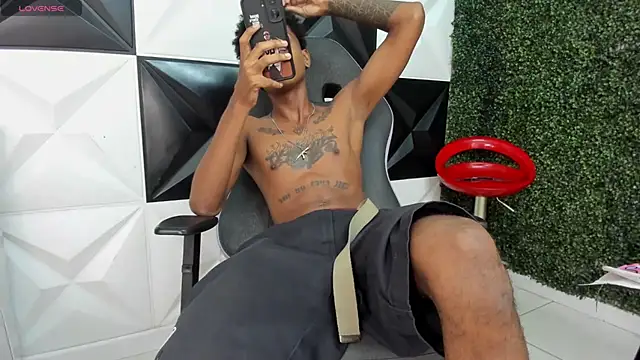 ManSant webcam show