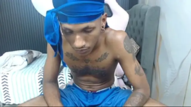 Show modela ManSant na web-kameri