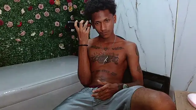 Show modela ManSant na web-kameri