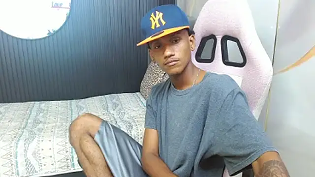 Show modela ManSant na web-kameri