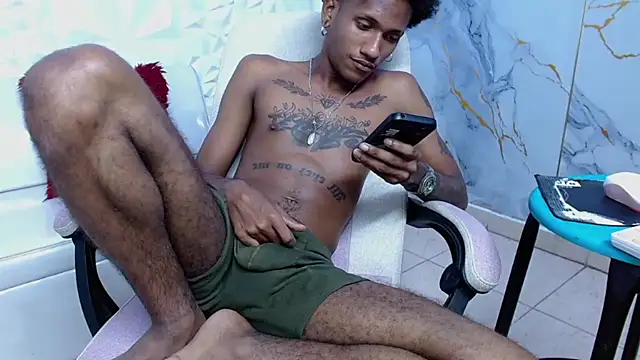 Show modela ManSant na web-kameri