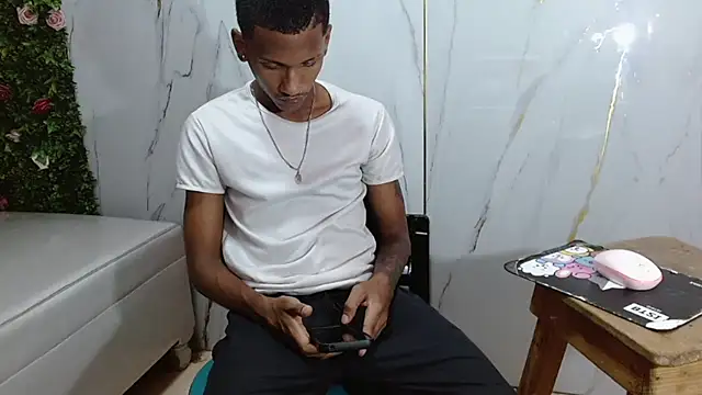 Chat +18 de ManSant ao vivo