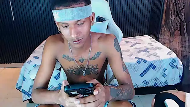 Show modela ManSant na web-kameri