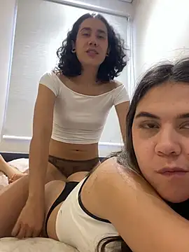 KaryAndTylor Pertunjukan Webcam