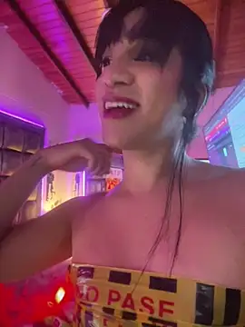 Ashly_Miller Show in webcam