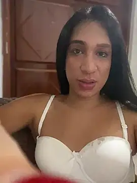 Ashly_Miller Show in webcam