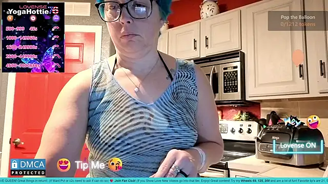 YogaHottie76's Webcam Show