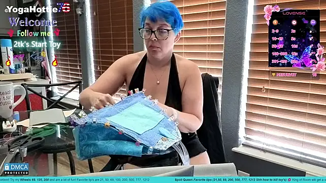 YogaHottie76's Live XXX Chat