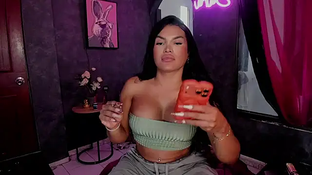 xLatinahotx webcam show