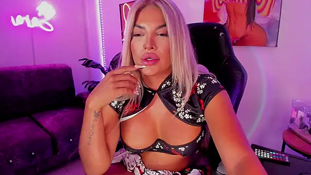 xLatinahotx's Webcam Show