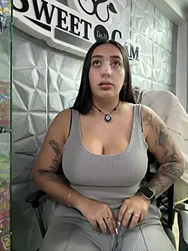 عرض كام Hannahoff