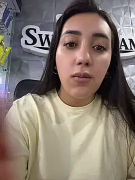 הופעת וובקאם של Hannahoff