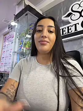 عرض كام Hannahoff