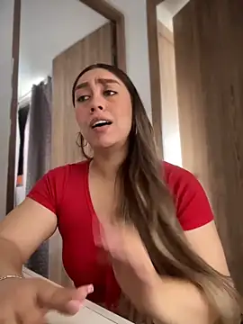 Im_sophiie Adlı Modelin Web Kamerası Şovu