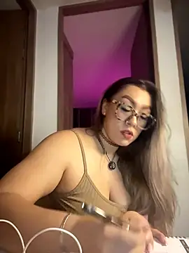 Im_sophiie – webcam-show