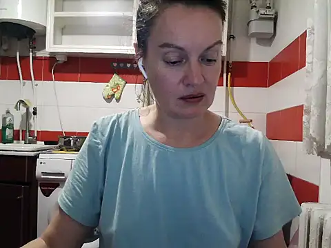 LoveNBloom's Live XXX Chat