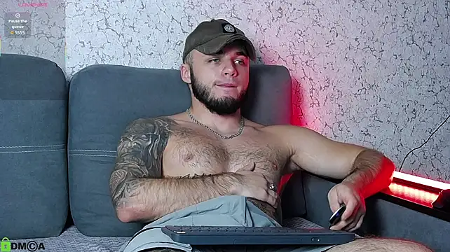 Show modela PaulGrow na web-kameri