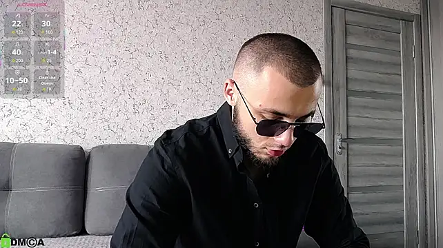 Show modela PaulGrow na web-kameri
