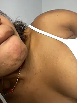 Chatroom XXX en direct de _yisela_