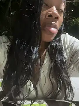 _yisela_'s Live XXX Chat