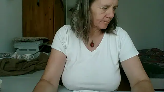 Laura_Sensuale: вебкам-шоу