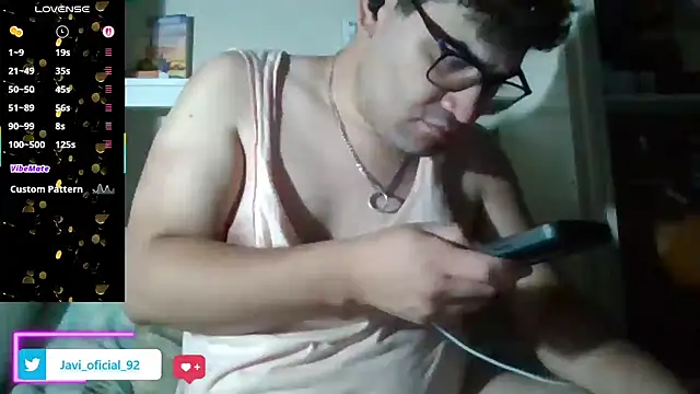 Show modela Javi_92 na web-kameri