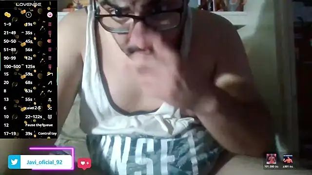 Show modela Javi_92 na web-kameri