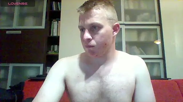 Show modela Matttthees na web-kameri