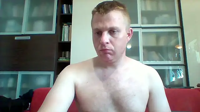 Show modela Matttthees na web-kameri