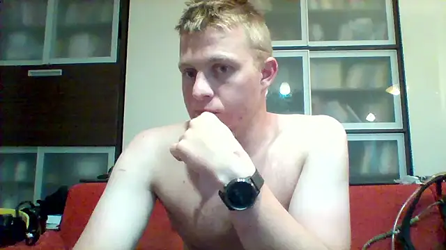 Show modela Matttthees na web-kameri