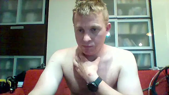 Show modela Matttthees na web-kameri