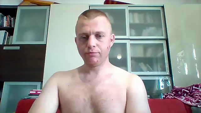 Show modela Matttthees na web-kameri