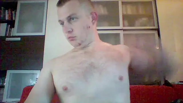 Show modela Matttthees na web-kameri