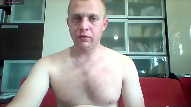 Show modela Matttthees na web-kameri
