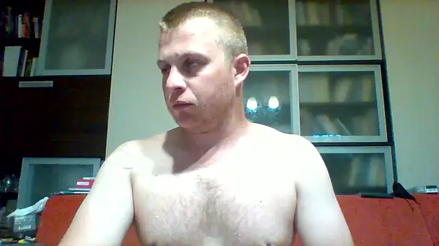 Show modela Matttthees na web-kameri