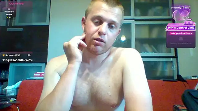 Show modela Matttthees na web-kameri