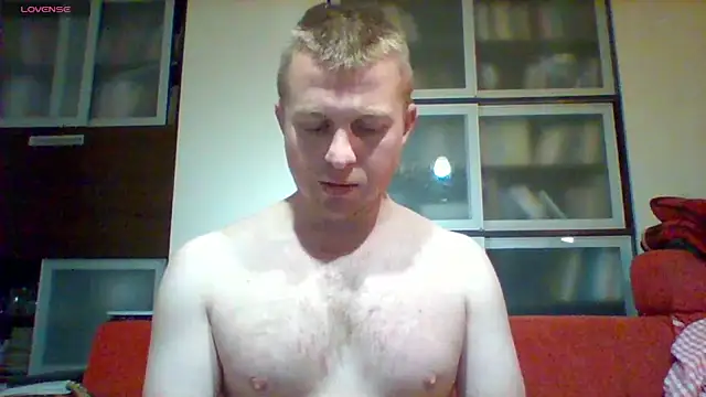 Show modela Matttthees na web-kameri